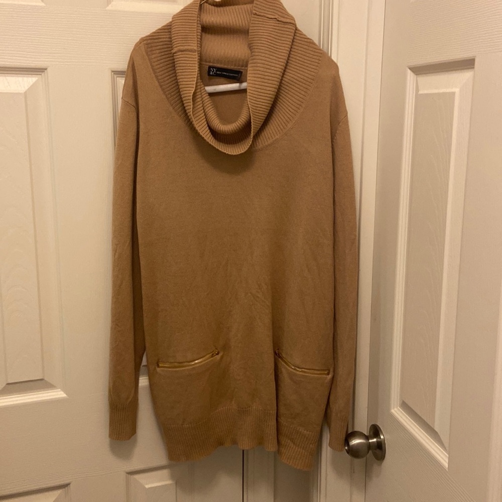 New without tags NY&C New York and Company cowlneck size XL